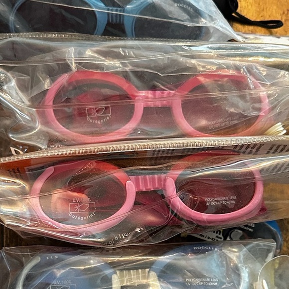 Doggles Pink Dog Glasses Goggles Sunglasses Size Medium - Picture 1 of 2